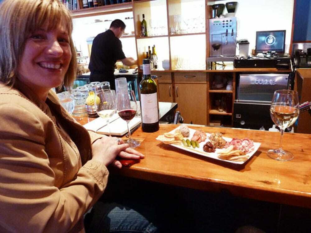 Play Food & Wine The Meeting of Smith & Wesson Food Gypsy