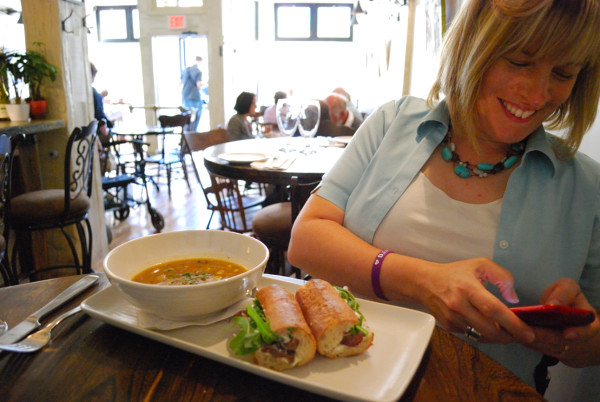 Paola_St-Georges_&_ Lunch_Back_Lane_Cafe Paola_St-Georges_&_ Lunch_Back_Lane_Cafe