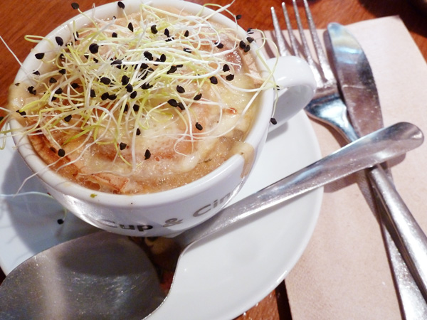 Chelsea Pub, French Onion Soup - Food Gypsy Chelsea Pub, French Onion Soup - Food Gypsy